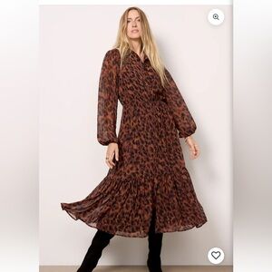 EVEREVE Bowie Button Front Dress